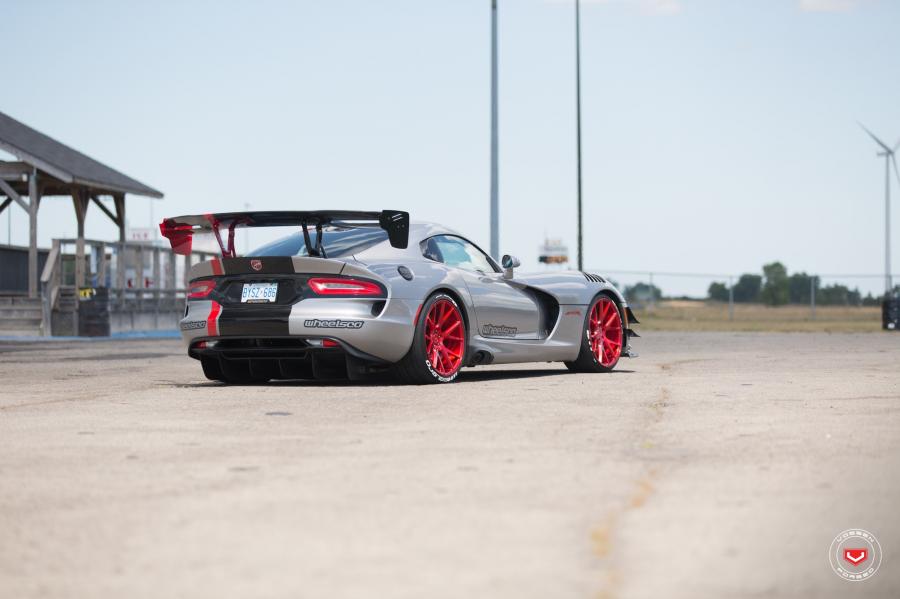  Dodge Viper ACR on Vossen Wheels (VPS-306) 2017 года  (фото 30 из 40)